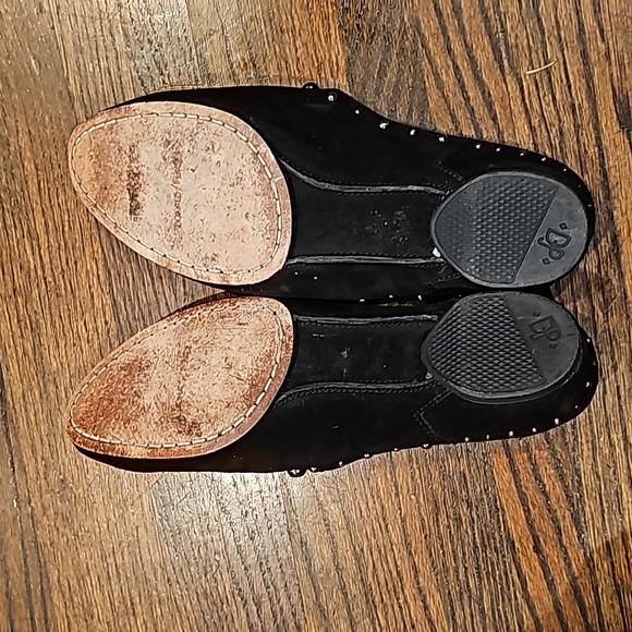 Donald Pliner Shoes - Picture 8 of 8